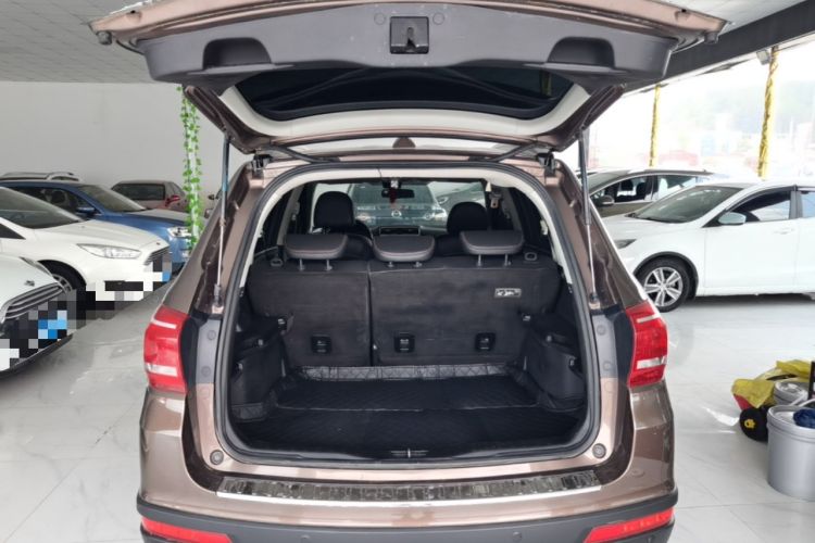 Used Haval H6 2015 Sport Edition 1.5T Automatic Two-Wheel Drive Luxury Model Trunk