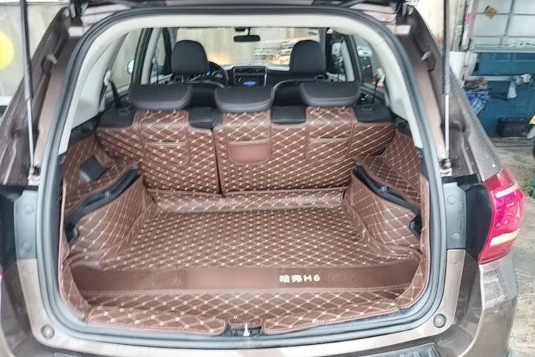 Used Haval H6 2015 Sport Edition 1.5T Automatic Two-Wheel Drive Luxury Model Trunk