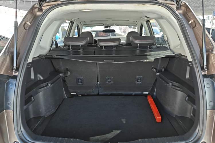 Used Haval H6 2015 Sport Edition 1.5T Automatic Two-Wheel Drive Luxury Model Trunk