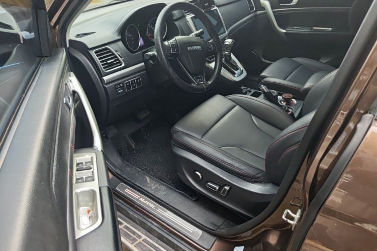 Used Haval H6 2015 Sport Edition 1.5T Automatic Two-Wheel Drive Luxury Model Driver Seat