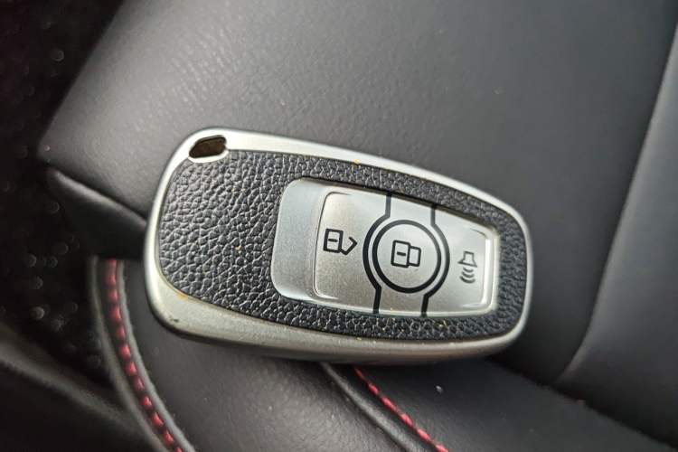 Used Haval H6 2015 Sport Edition 1.5T Automatic Two-Wheel Drive Luxury Model Vehicle Key