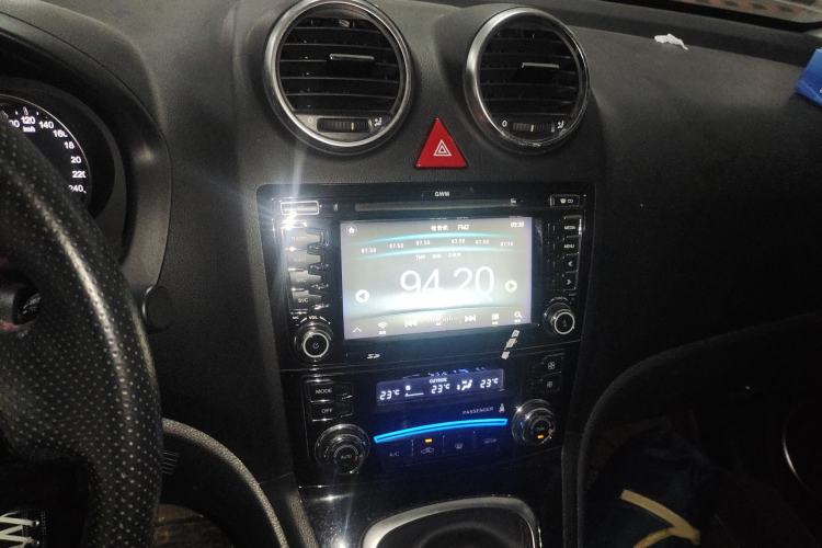 Used Haval H6 2015 Upgraded Model 1.5T Manual Two-Wheel Drive Elite Version Audio And AC Panel