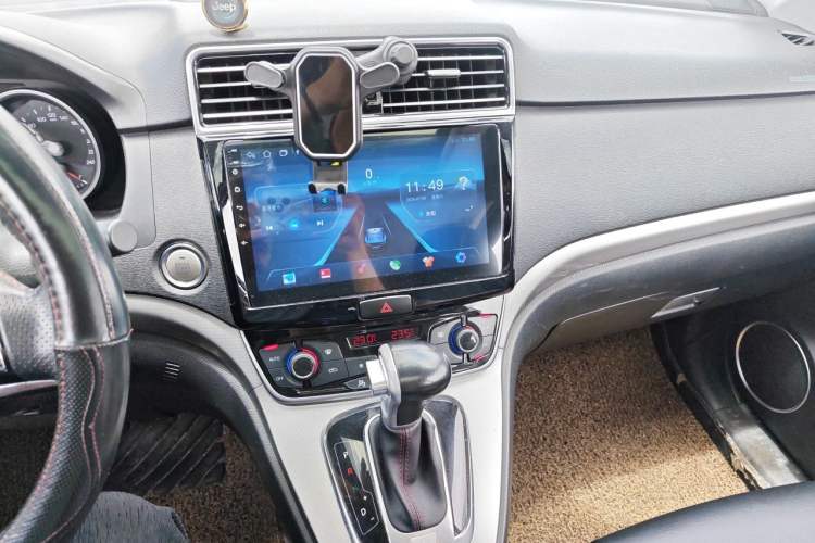 Used Haval H6 2015 Sport Edition 1.5T Automatic Two-Wheel Drive Luxury Model Audio And AC Panel