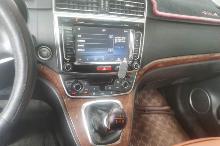 Used Haval H6 2015 Revised Version Sport Edition 1.5T Manual Transmission Two-Wheel Drive Elite Grade Audio And AC Panel