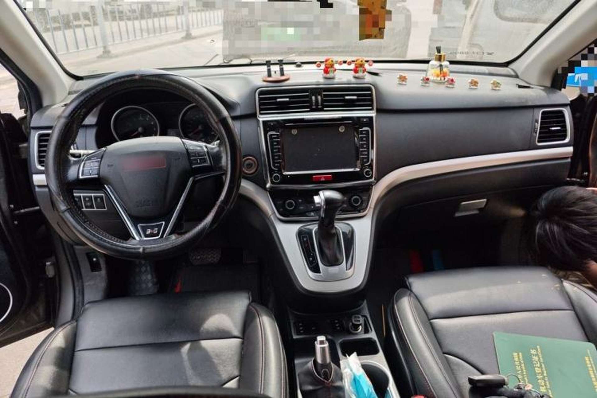 Used Haval H6 2015 Sport Edition 1.5T Automatic Two-Wheel Drive Luxury Model Center Console
