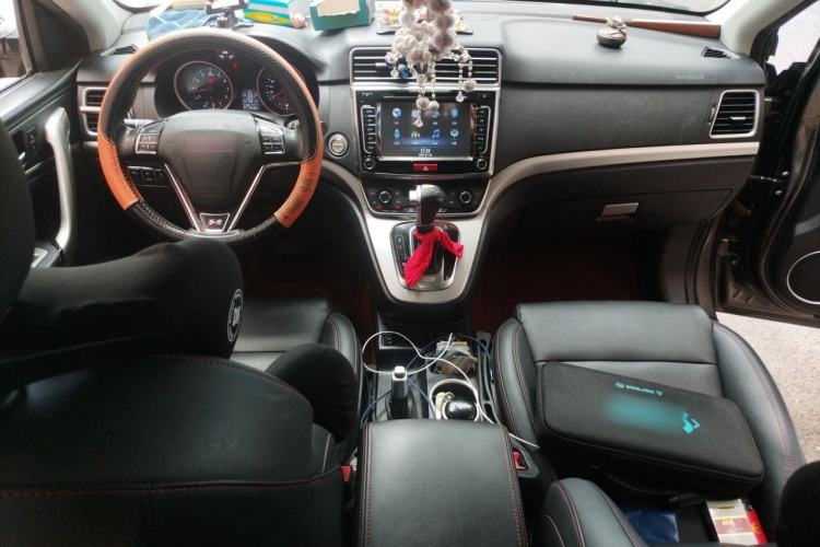 Used Haval H6 2015 Sport Edition 1.5T Automatic Two-Wheel Drive Luxury Model Center Console