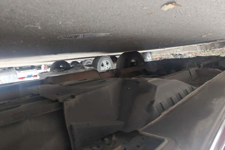 Used Haval H6 2015 Upgraded Model 1.5T Manual Two-Wheel Drive Elite Version Chassis Rear Left