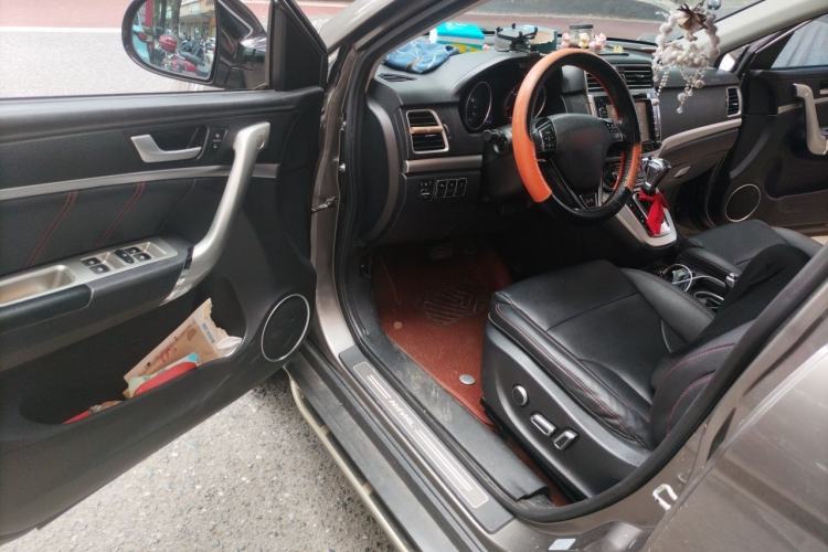 Used Haval H6 2015 Sport Edition 1.5T Automatic Two-Wheel Drive Luxury Model Driver Seat