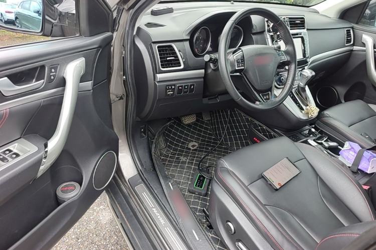 Used Haval H6 2015 Sport Edition 1.5T Automatic Two-Wheel Drive Luxury Model Driver Seat