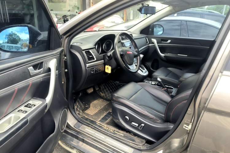 Used Haval H6 2015 Sport Edition 1.5T Automatic Two-Wheel Drive Luxury Model Driver Seat