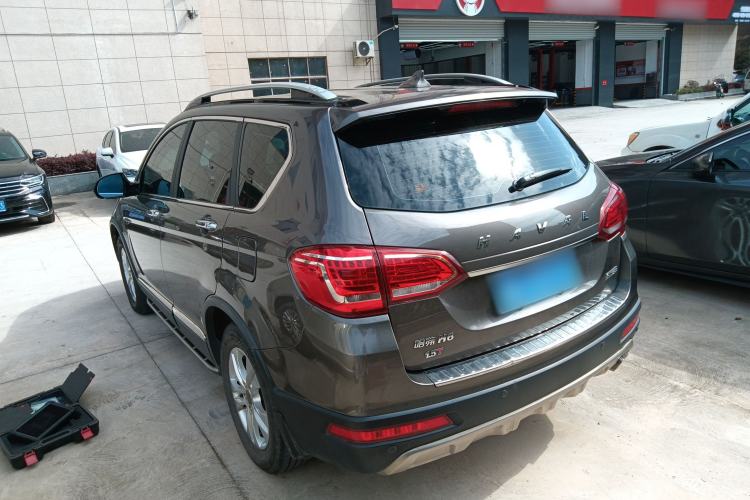 Used Haval H6 2015 Revised Version Sport Edition 1.5T Manual Transmission Two-Wheel Drive Elite Grade Exterior 2