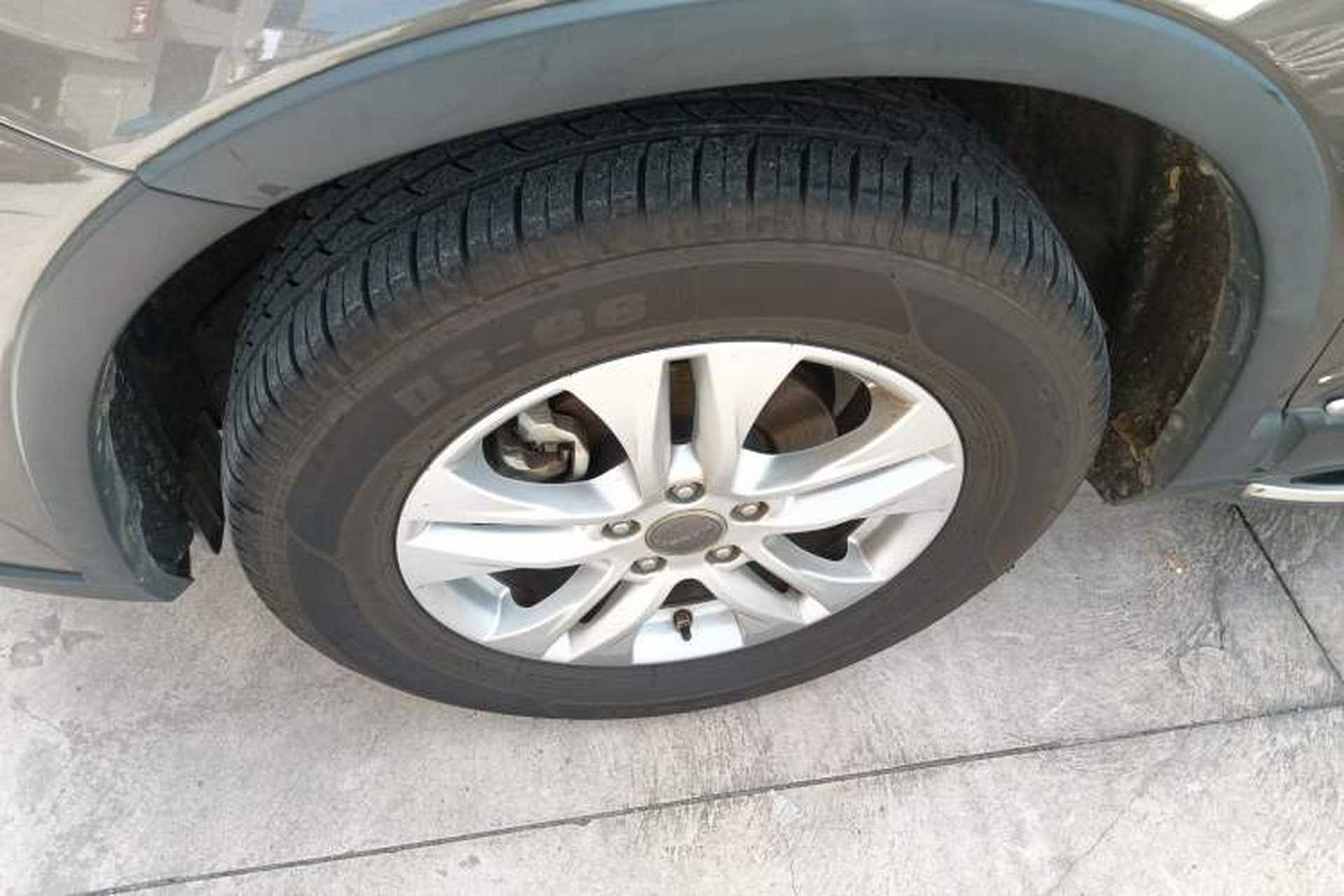 Used Haval H6 2015 Revised Version Sport Edition 1.5T Manual Transmission Two-Wheel Drive Elite Grade Exterior 4
