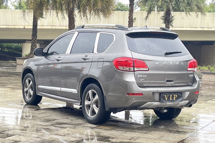 Used Haval H6 2015 Upgraded Model 1.5T Manual Two-Wheel Drive Elite Version Exterior 6