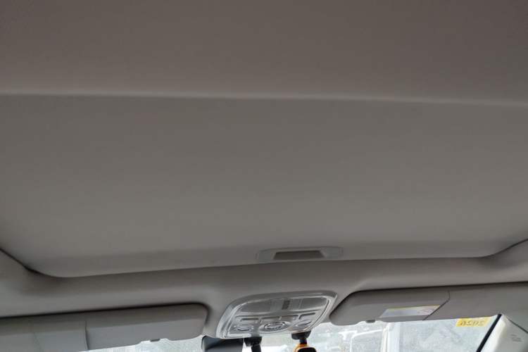 Used Haval H6 2015 Sport Edition 1.5T Automatic Two-Wheel Drive Luxury Model Headliner