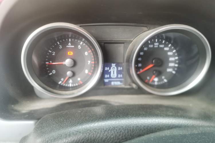 Used Haval H6 2015 Revised Version Sport Edition 1.5T Manual Transmission Two-Wheel Drive Elite Grade Instrument Cluster