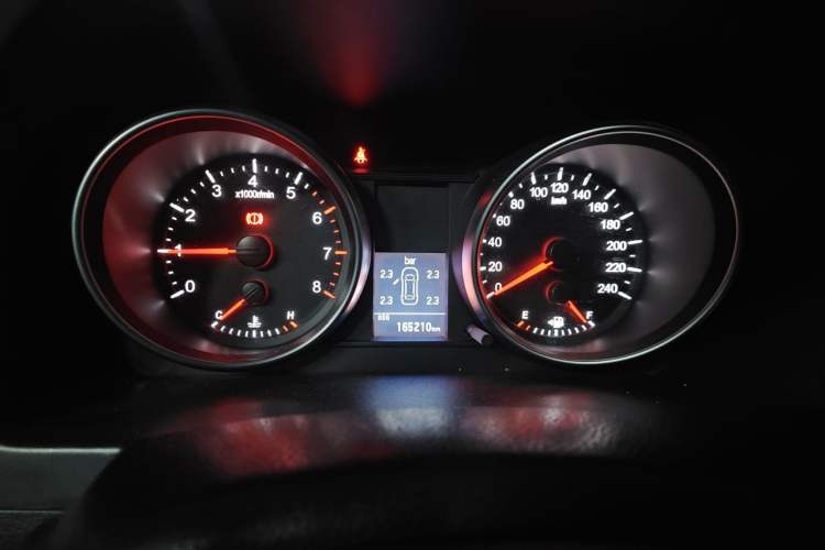 Used Haval H6 2015 Upgraded Model 1.5T Manual Two-Wheel Drive Elite Version Instrument Cluster