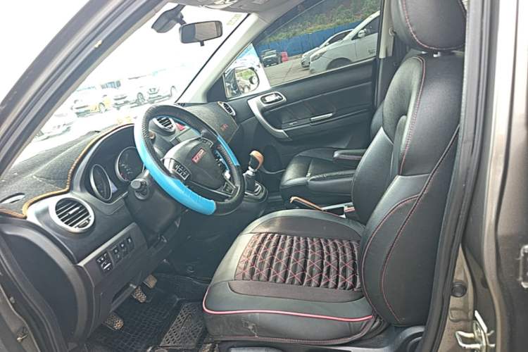 Used Haval H6 2015 Upgraded Model 1.5T Manual Two-Wheel Drive Elite Version Left Front Seat