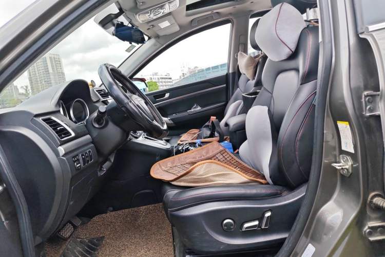 Used Haval H6 2015 Sport Edition 1.5T Automatic Two-Wheel Drive Luxury Model Left Front Seat