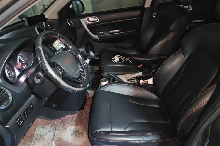 Used Haval H6 2015 Upgraded Model 1.5T Manual Two-Wheel Drive Elite Version Left Front Seat