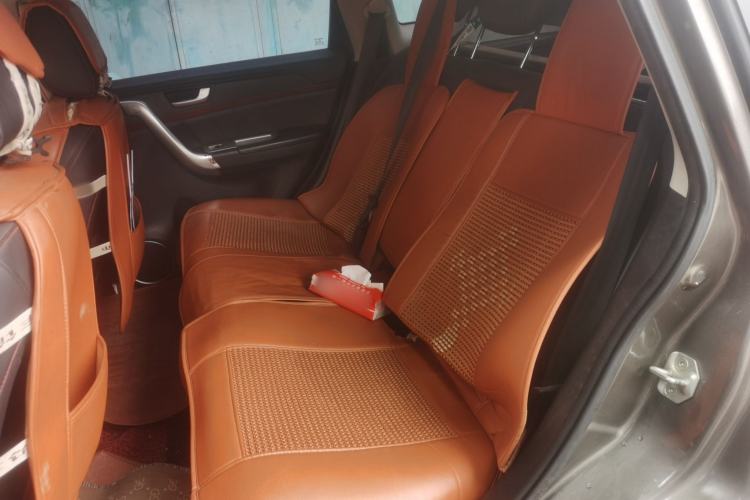 Used Haval H6 2015 Revised Version Sport Edition 1.5T Manual Transmission Two-Wheel Drive Elite Grade Left Rear Seat