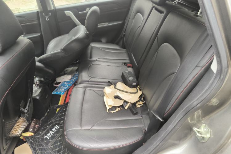 Used Haval H6 2015 Sport Edition 1.5T Manual Two-Wheel Drive Elite Model Left Rear Seat