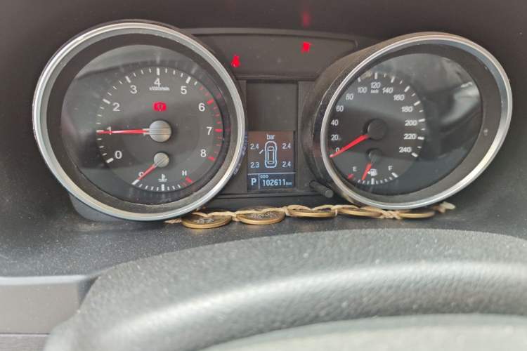 Used Haval H6 2015 Sport Edition 1.5T Automatic Two-Wheel Drive Luxury Model Odometer Close Up