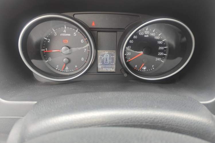 Used Haval H6 2015 Upgraded Model 1.5T Manual Two-Wheel Drive Elite Version Odometer Close Up