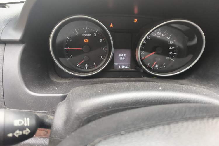 Used Haval H6 2015 Sport Edition 1.5T Manual Two-Wheel Drive Elite Model Odometer Close Up