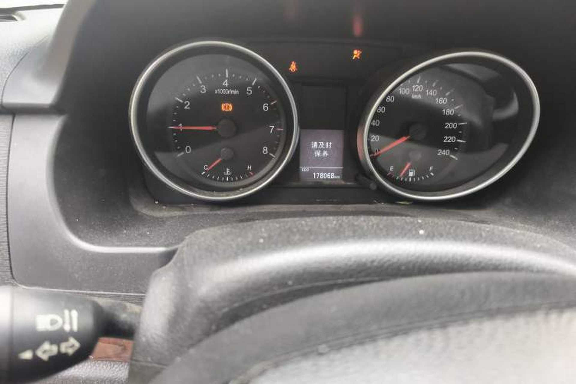 Used Haval H6 2015 Sport Edition 1.5T Manual Two-Wheel Drive Elite Model Odometer Close Up