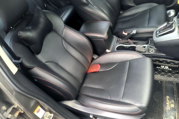 Used Haval H6 2015 Sport Edition 1.5T Automatic Two-Wheel Drive Luxury Model Right Front Seat