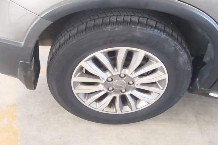 Used Haval H6 2015 Sport Edition 1.5T Automatic Two-Wheel Drive Luxury Model Right Rear Wheel Hub