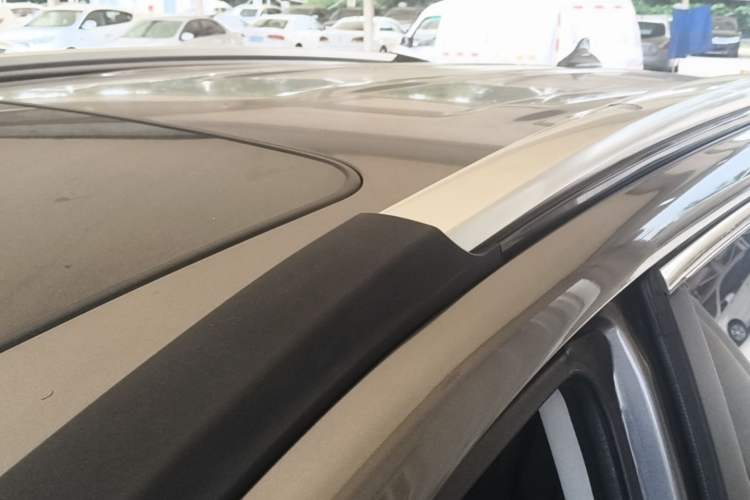 Used Haval H6 2015 Sport Edition 1.5T Automatic Two-Wheel Drive Luxury Model Roof