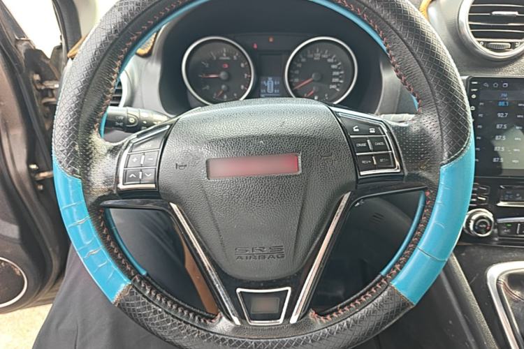Used Haval H6 2015 Upgraded Model 1.5T Manual Two-Wheel Drive Elite Version Steering Wheel