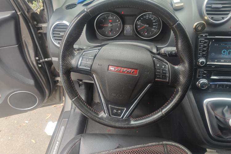 Used Haval H6 2015 Upgraded Model 1.5T Manual Two-Wheel Drive Elite Version Steering Wheel