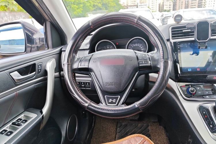 Used Haval H6 2015 Sport Edition 1.5T Automatic Two-Wheel Drive Luxury Model Steering Wheel