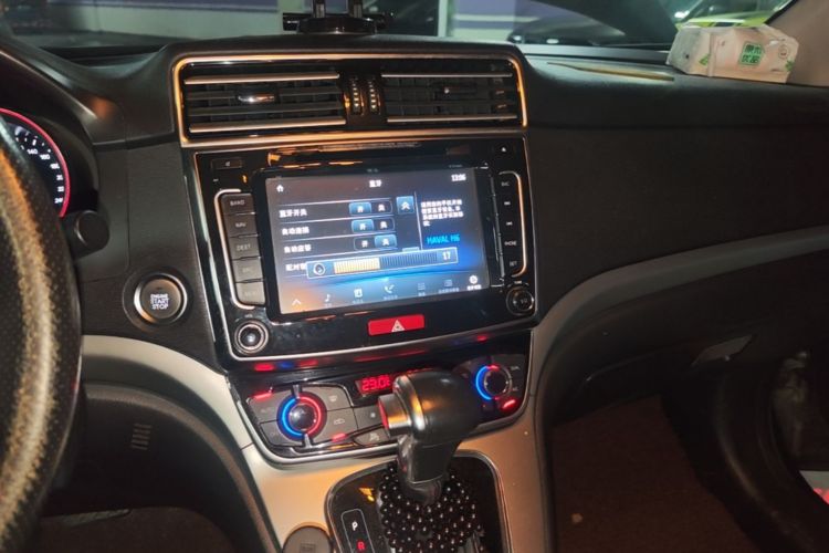 Used Haval H6 2015 Sport Edition 1.5T Automatic Two-Wheel Drive Luxury Model Audio And AC Panel