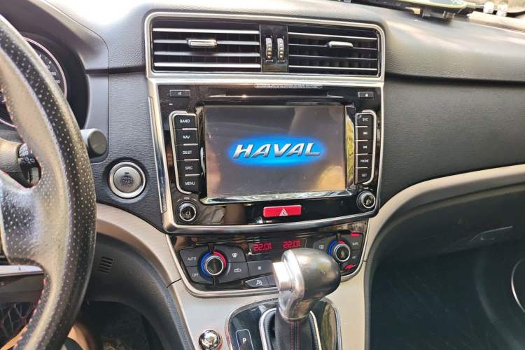 Used Haval H6 2015 Sport Edition 1.5T Automatic Two-Wheel Drive Luxury Model Audio And AC Panel