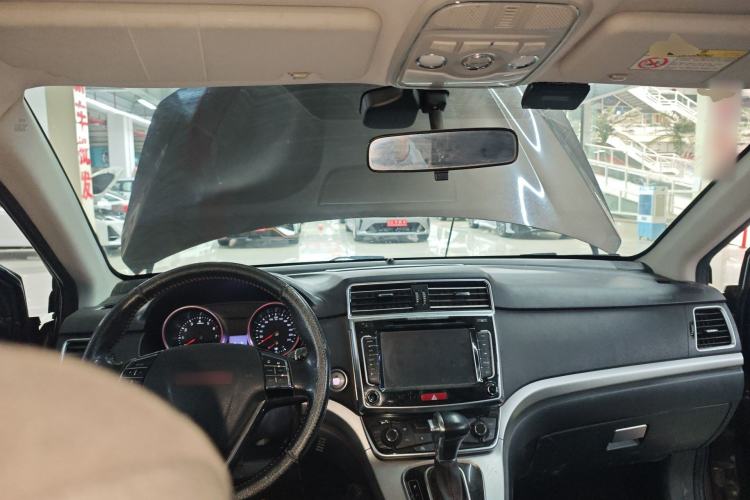 Used Haval H6 2015 Sport Edition 1.5T Automatic Two-Wheel Drive Luxury Model Center Console