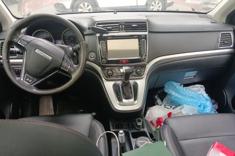 Used Haval H6 2015 Sport Edition 1.5T Automatic Two-Wheel Drive Luxury Model Center Console