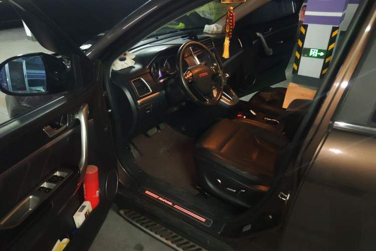 Used Haval H6 2015 Sport Edition 1.5T Automatic Two-Wheel Drive Luxury Model Driver Seat