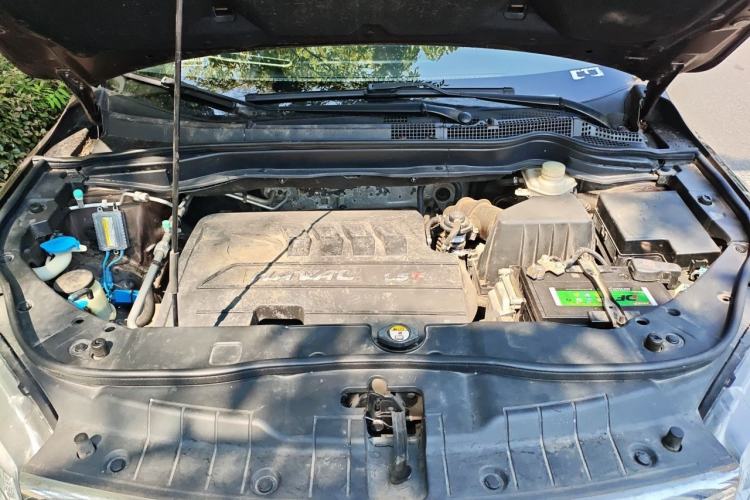 Used Haval H6 2015 Sport Edition 1.5T Automatic Two-Wheel Drive Luxury Model Engine Bay