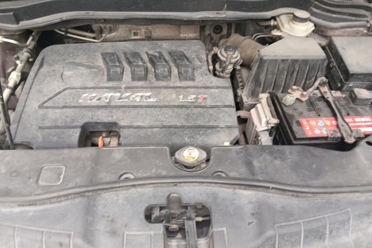 Used Haval H6 2015 Sport Edition 1.5T Automatic Two-Wheel Drive Luxury Model Engine Bay