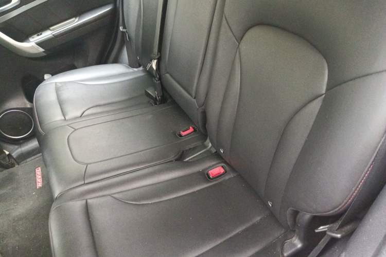 Used Haval H6 2015 Sport Edition 1.5T Automatic Two-Wheel Drive Luxury Model Left Rear Seat