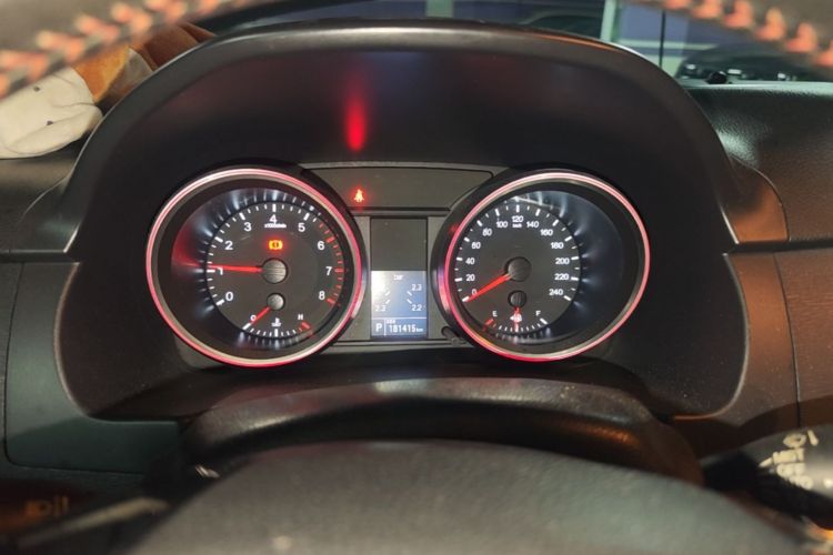 Used Haval H6 2015 Sport Edition 1.5T Automatic Two-Wheel Drive Luxury Model Odometer Close Up