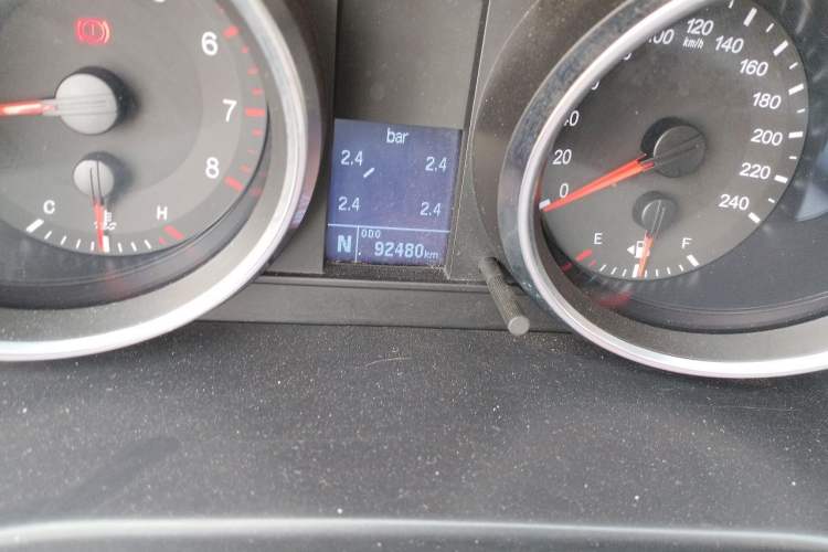 Used Haval H6 2015 Sport Edition 1.5T Automatic Two-Wheel Drive Luxury Model Odometer Close Up