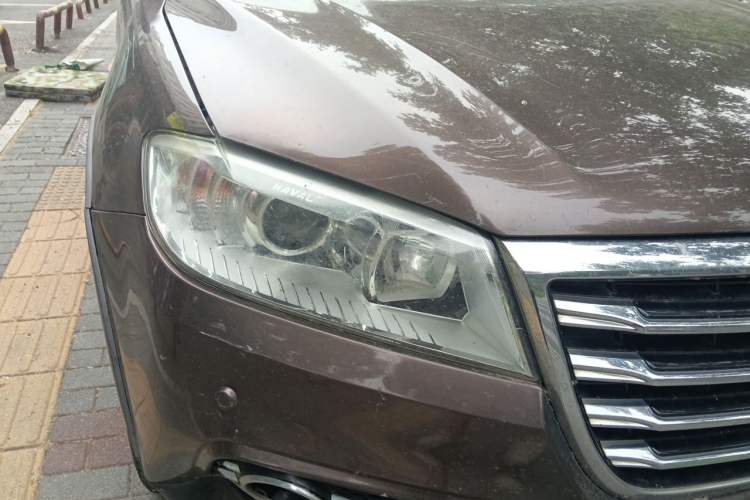 Used Haval H6 2015 Sport Edition 1.5T Automatic Two-Wheel Drive Luxury Model Right Front Headlight