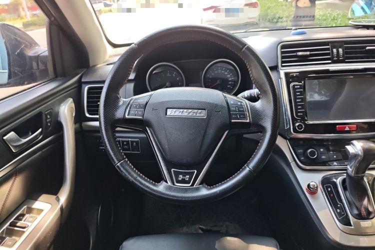 Used Haval H6 2015 Sport Edition 1.5T Automatic Two-Wheel Drive Luxury Model Steering Wheel