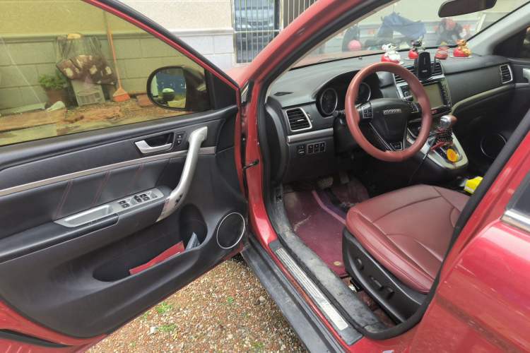 Used Haval H6 2015 Sport Edition 1.5T Automatic Two-Wheel Drive Luxury Model Driver Seat