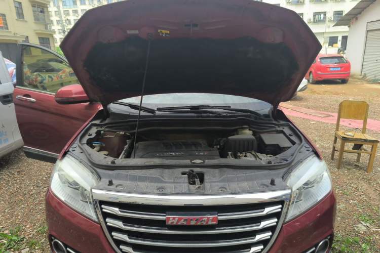 Used Haval H6 2015 Sport Edition 1.5T Automatic Two-Wheel Drive Luxury Model Engine Bay