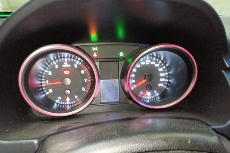 Used Haval H6 2015 Revised Version Sport Edition 1.5T Manual Transmission Two-Wheel Drive Elite Grade Instrument Cluster